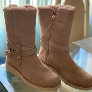 UGG AYSEL BOOTS